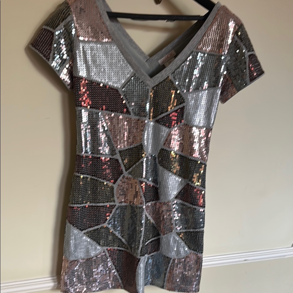 LaRok Silver Sequin Fitted Dress/Top